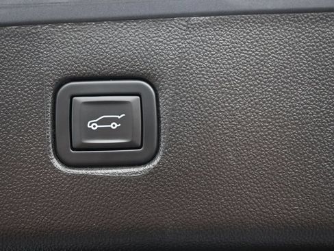 Used 2024 Chevrolet Blazer LT w/ Convenience Package FWD image 16