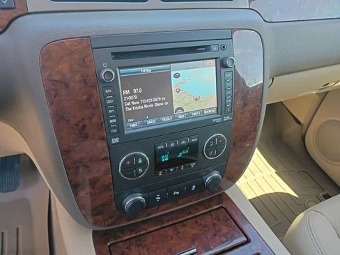 Used 2013 Chevrolet Tahoe LTZ RWD image 11