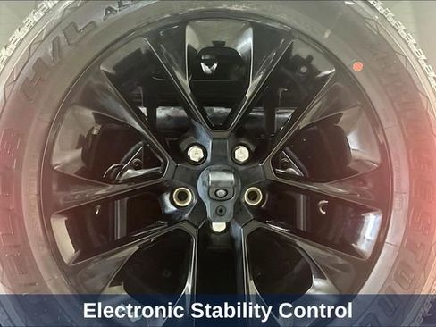 Used 2021 Jeep Wrangler Unlimited Sahara w/ Cold Weather Group AWD/4WD image 31