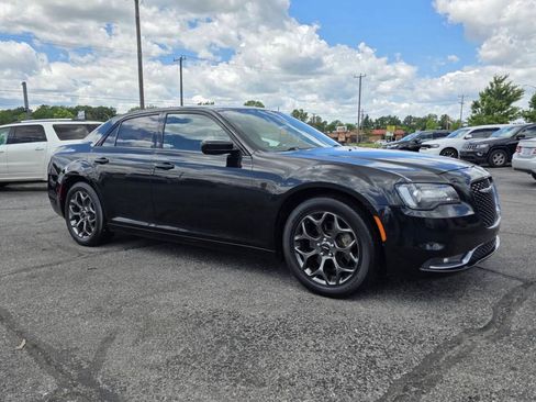 Used 2016 Chrysler 300 S AWD/4WD image 10