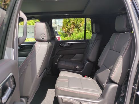 New 2026 Chevrolet Suburban RST w/ RST Capability Package AWD/4WD image 13