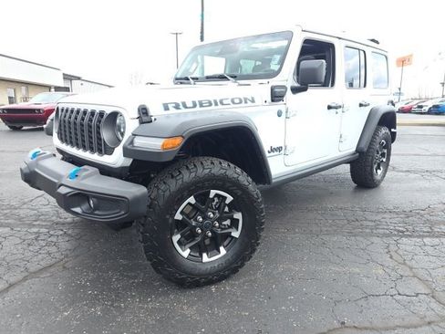 Used 2025 Jeep Wrangler Unlimited Rubicon 4xe w/ Safety Group AWD/4WD image 2