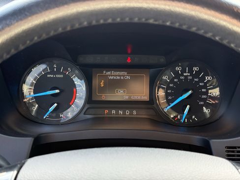 Used 2017 Ford Explorer XLT image 18