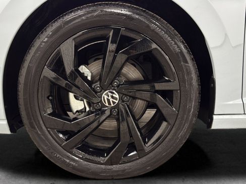 New 2026 Volkswagen Jetta SE image 14