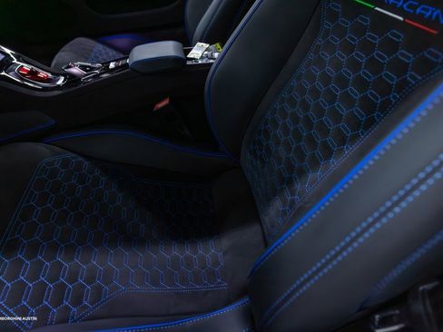 Used 2023 Lamborghini Huracan Tecnica image 34