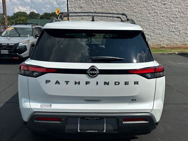 Used 2026 Nissan Pathfinder SL FWD image 4