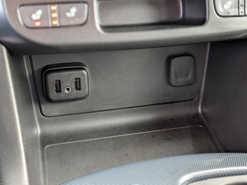 Used 2022 Chevrolet Colorado Z71 image 21