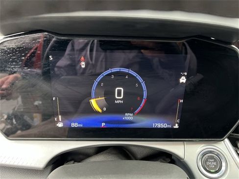 Certified 2024 Chevrolet Trax LT w/ Driver Confidence Package image 10