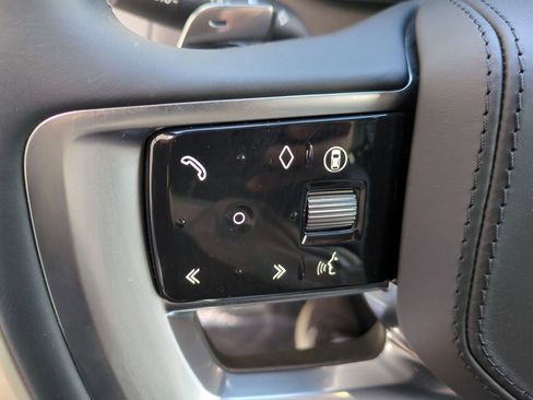 New 2025 Land Rover Range Rover SV image 11