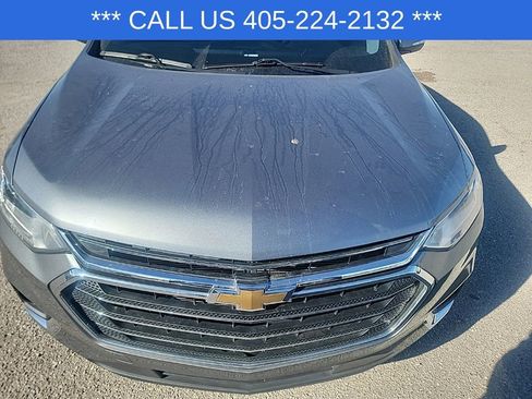 Used 2021 Chevrolet Traverse LT image 26