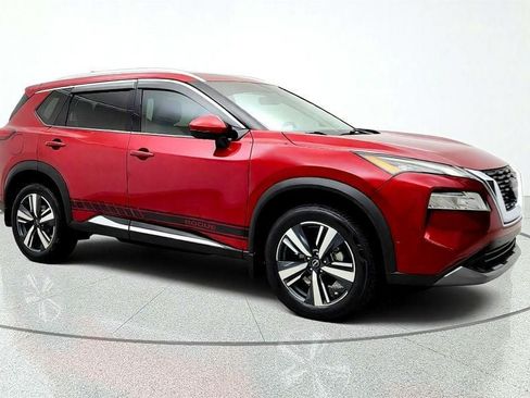 Used 2023 Nissan Rogue SL w/ SL Premium Package FWD image 3