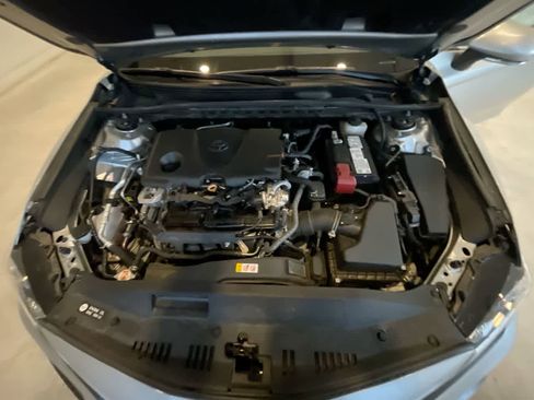 Used 2022 Toyota Camry SE image 25