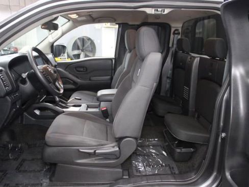 Used 2022 Nissan Frontier S image 14