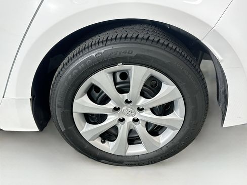 Used 2024 Toyota Corolla LE image 11