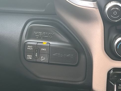 Used 2022 RAM 2500 Laramie AWD/4WD image 28