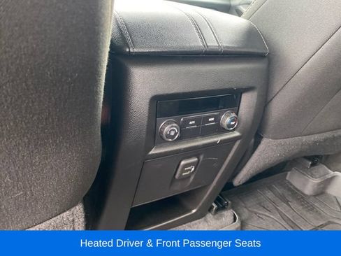 Certified 2023 Chevrolet Traverse LT FWD image 19