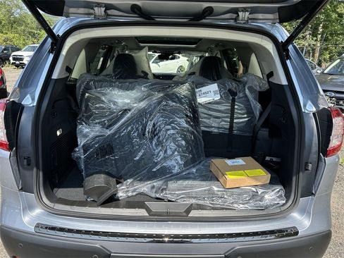 Used 2025 Subaru Ascent Onyx Edition w/ Onyx Package image 18