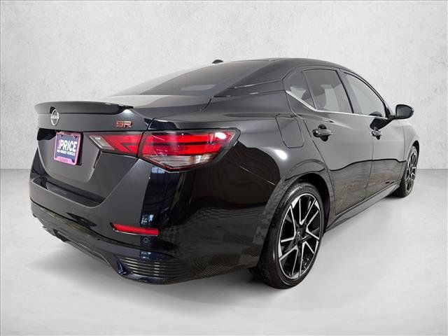 Used 2025 Nissan Sentra SR FWD image 3