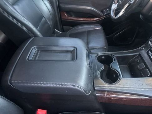 Used 2019 GMC Yukon SLT w/ Premium Edition image 22