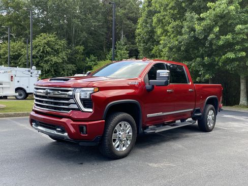 Used 2024 Chevrolet Silverado 2500 High Country w/ High Country Premium Package image 5