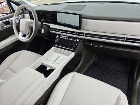 Used 2025 Hyundai Santa Fe Calligraphy image 28