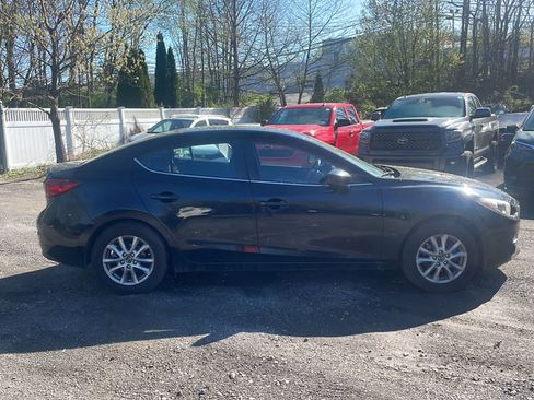 Used 2016 MAZDA MAZDA3 i Touring image 8