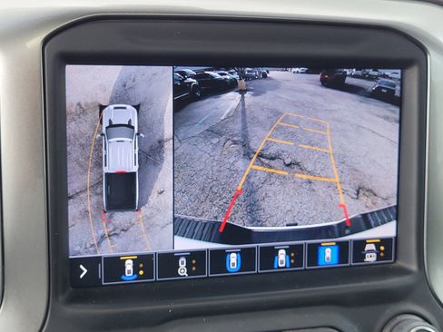 Used 2025 Chevrolet Silverado 2500 LT w/ Z71 Chrome Sport Edition AWD/4WD image 21