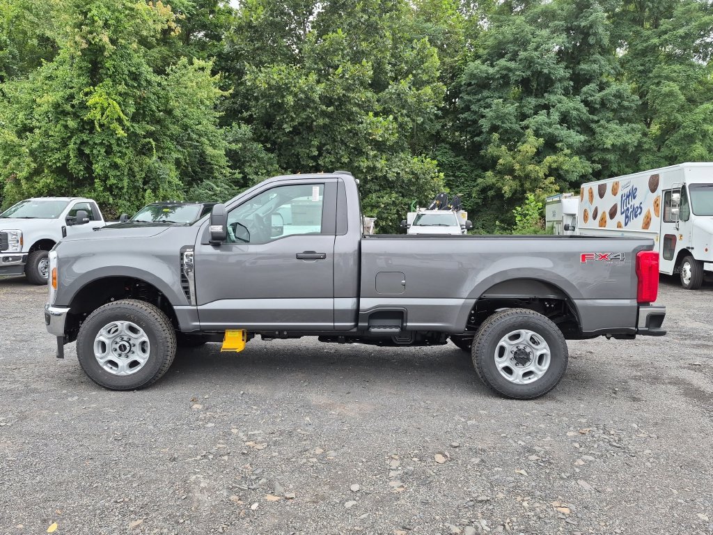 New 2026 Ford F350 XLT w/ FX4 Off-Road Package AWD/4WD image 9