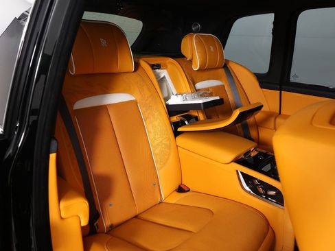 Certified 2025 Rolls-Royce Cullinan AWD/4WD image 36