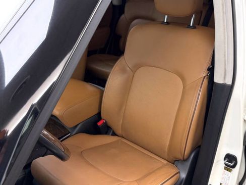 Used 2016 INFINITI QX80 4WD w/ Signature Edition Package image 41