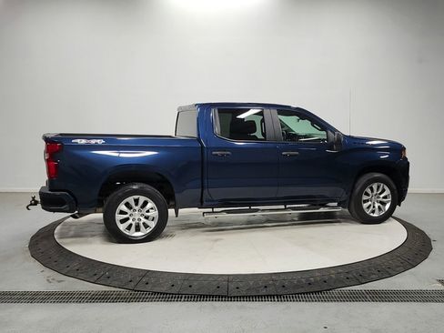 Used 2022 Chevrolet Silverado 1500 Custom w/ LPO, Dark Essentials Package AWD/4WD image 8