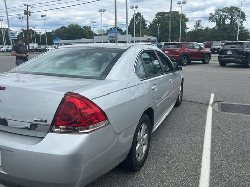 Used 2011 Chevrolet Impala LS FWD image 14