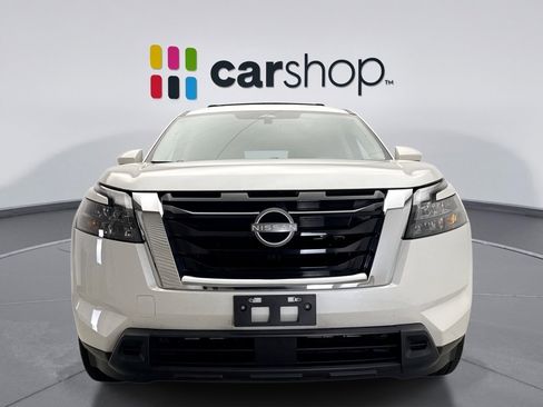 Used 2024 Nissan Pathfinder SV w/ SV Premium Package AWD/4WD image 8