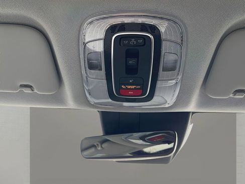 New 2025 Hyundai Elantra Limited image 29