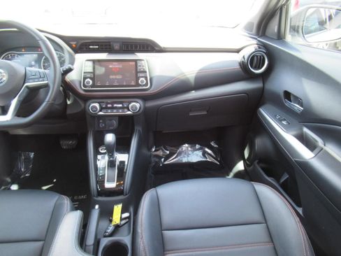 Used 2020 Nissan Kicks SR w/ SR Premium Package FWD image 15