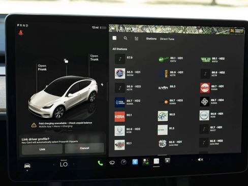 Used 2023 Tesla Model Y Long Range AWD/4WD image 24