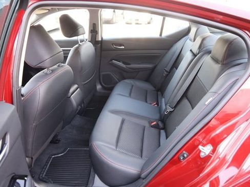 Certified 2025 Nissan Altima 2.5 SR FWD image 9