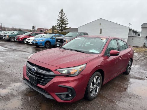 Used 2023 Subaru Legacy Premium AWD/4WD image 2