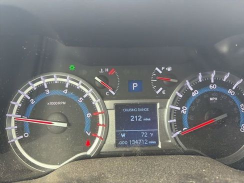 Used 2017 Toyota 4Runner SR5 Premium RWD image 12