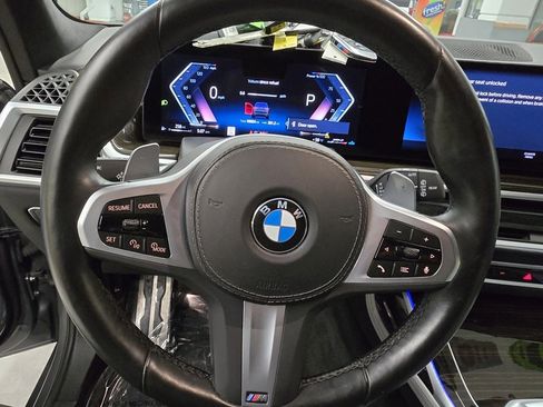 Used 2023 BMW X7 xDrive40i w/ Executive Package image 19
