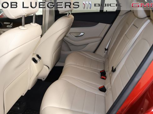 Used 2022 Mercedes-Benz GLC 300 4MATIC image 12