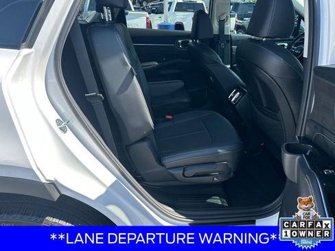 Used 2024 Kia Sorento SX AWD/4WD image 15