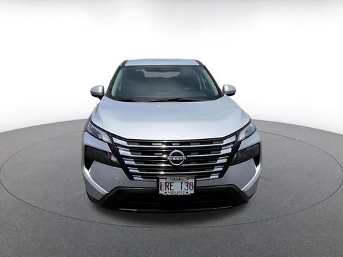 Used 2025 Nissan Rogue SV FWD image 4