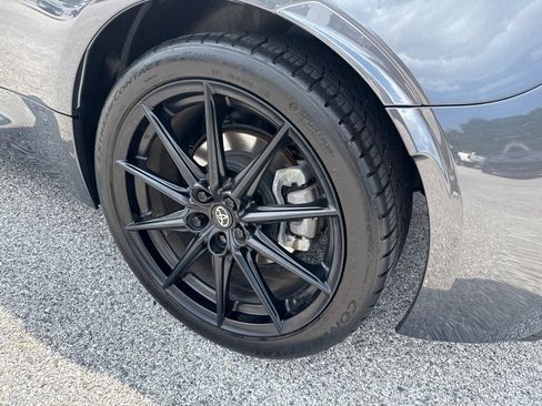 Used 2022 Toyota GR86 RWD image 14