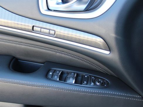 Used 2018 INFINITI QX60 AWD w/ Premium Plus Package w/ Premium Plus Package image 18