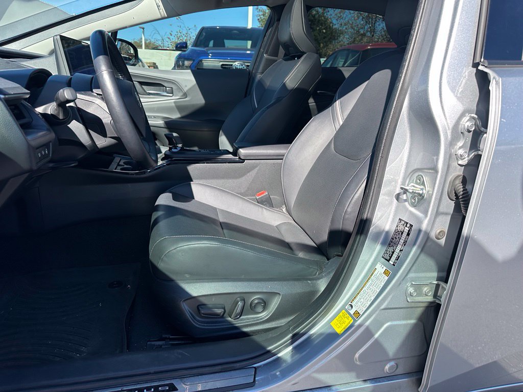 Used 2024 Toyota Prius XLE FWD image 7