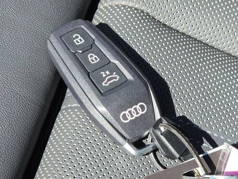 Used 2025 Audi A5 2.0T Prestige AWD/4WD image 44