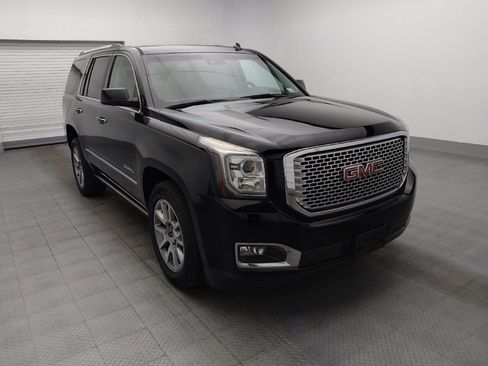Used 2015 GMC Yukon Denali w/ Touring Package AWD/4WD image 13