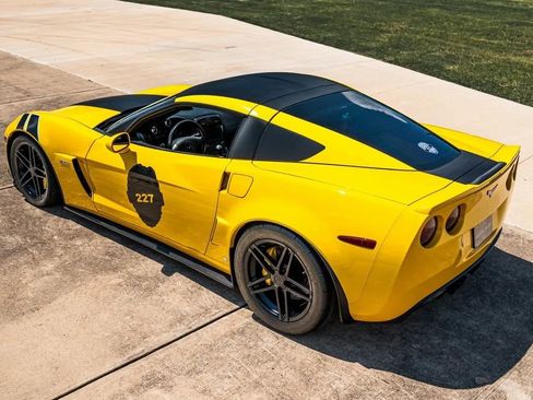 Used 2006 Chevrolet Corvette Z06 w/ Preferred Equipment Group image 20