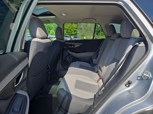 Used 2025 Subaru Outback Premium AWD/4WD image 10
